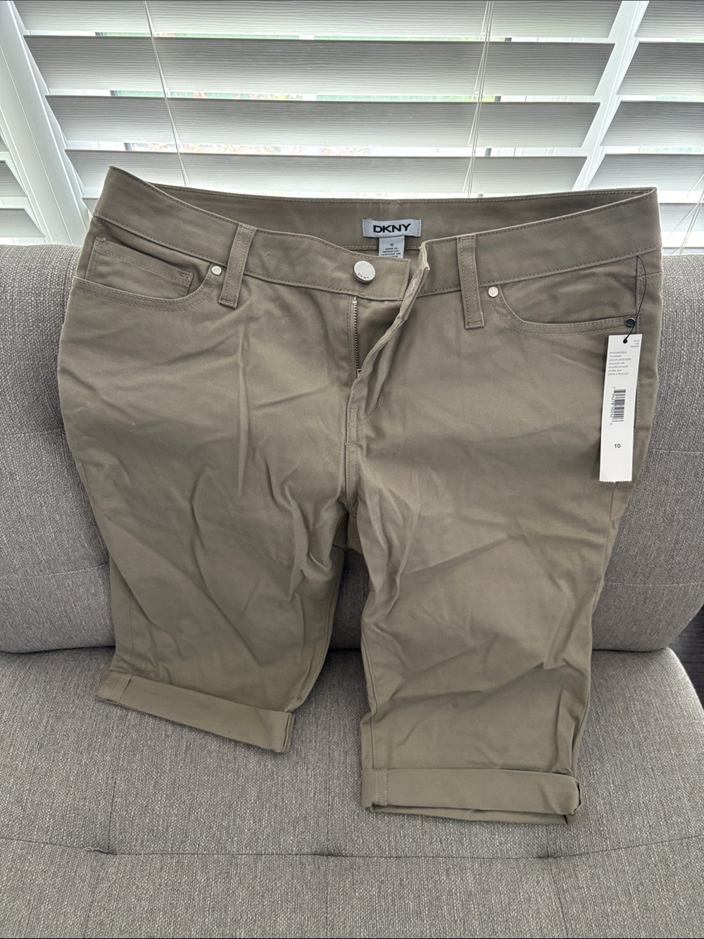 DKNY Olive Green Rolled Hem Capri Pants